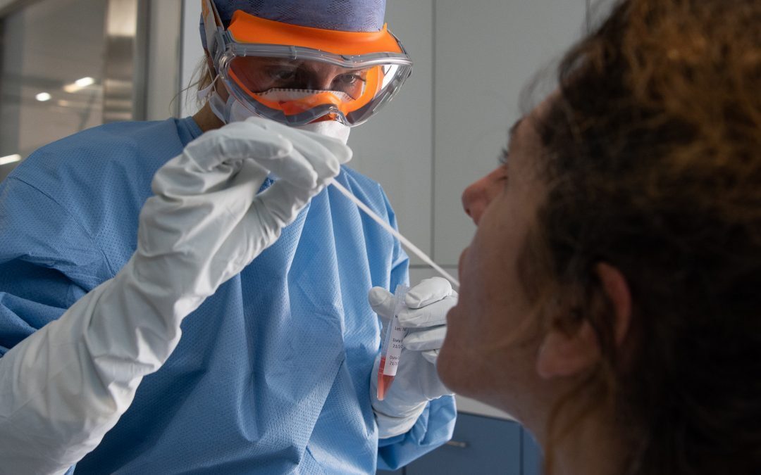 Siete de cada diez personas que dieron positivo por coronavirus ya están curadas en la Comunitat Valenciana