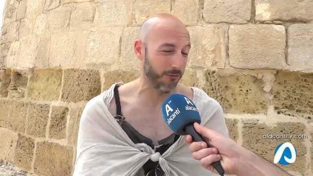 Gran éxito de las visitas teatralizadas al yacimiento de la Illeta