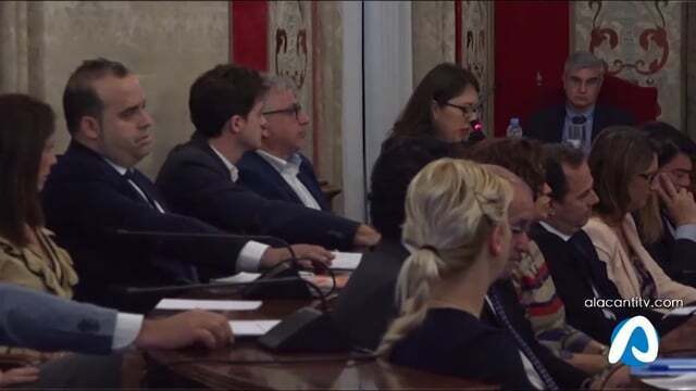 El tripartito aprueba los presupuestos de 2017 con las absteciones de los no adscritos