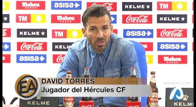 HÉRCULES CF | David Torres ya viste de blanquiazul