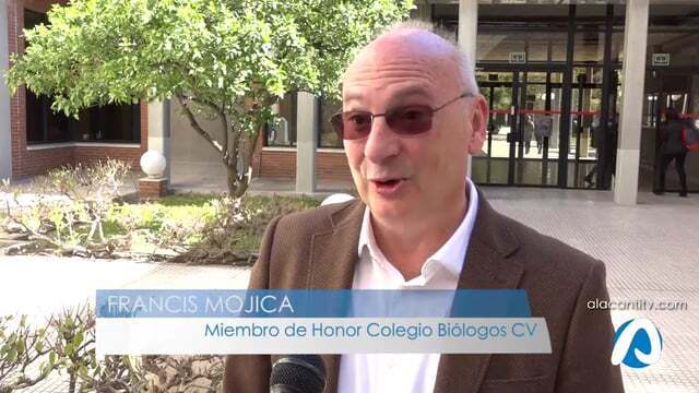 Francis Mo?jica miembro de honor del Colegio de Bio?logos CV