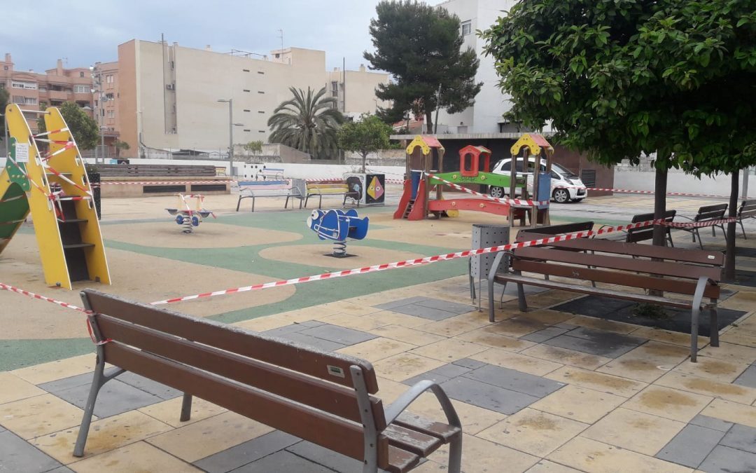 Sant Joan cierra su parque municipal para evitar la aglomeración de familias