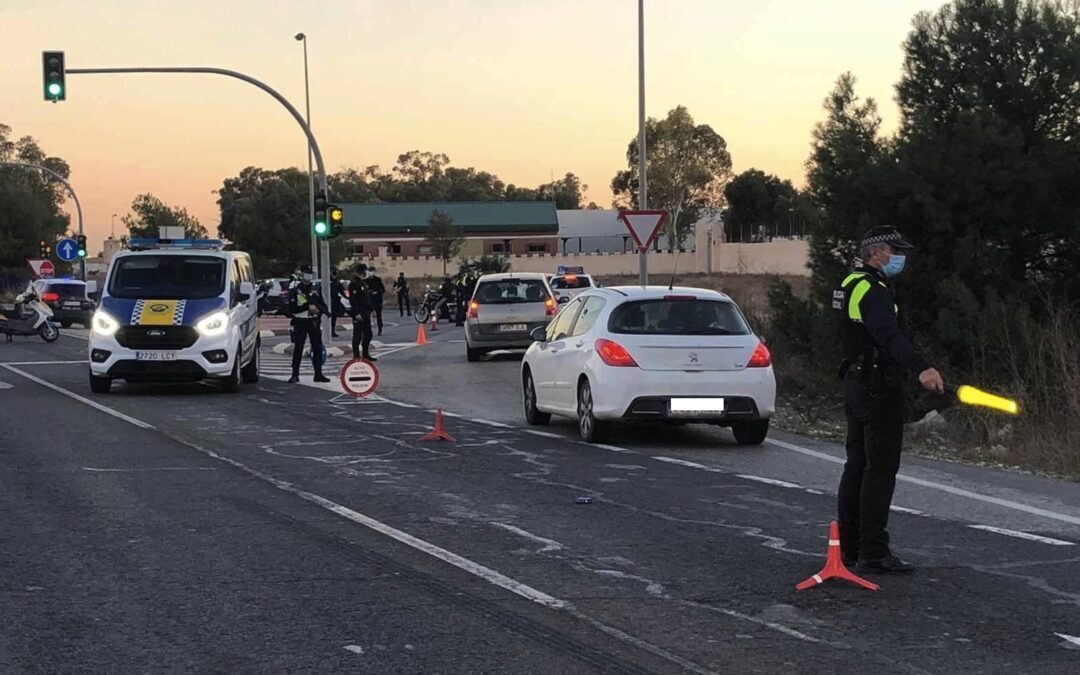 La Policía Local impone 66 denuncias por incumplir el cierre perimetral de Alicante