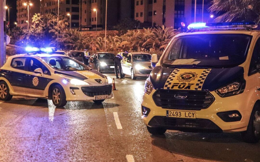 La Policía disuelve 13 fiestas de Halloween y varios actos vandálicos