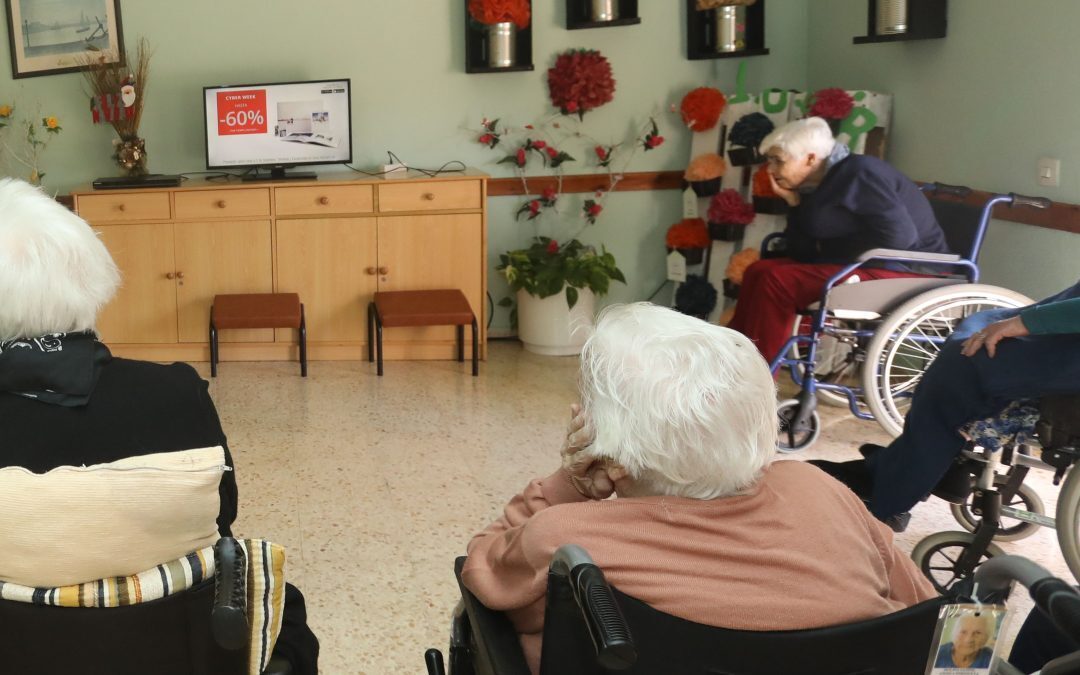 La Diputación de Alicante invierte 400.000 euros en reforzar las plantillas del Hogar Provincial y el Doctor Esquerdo ante la crisis