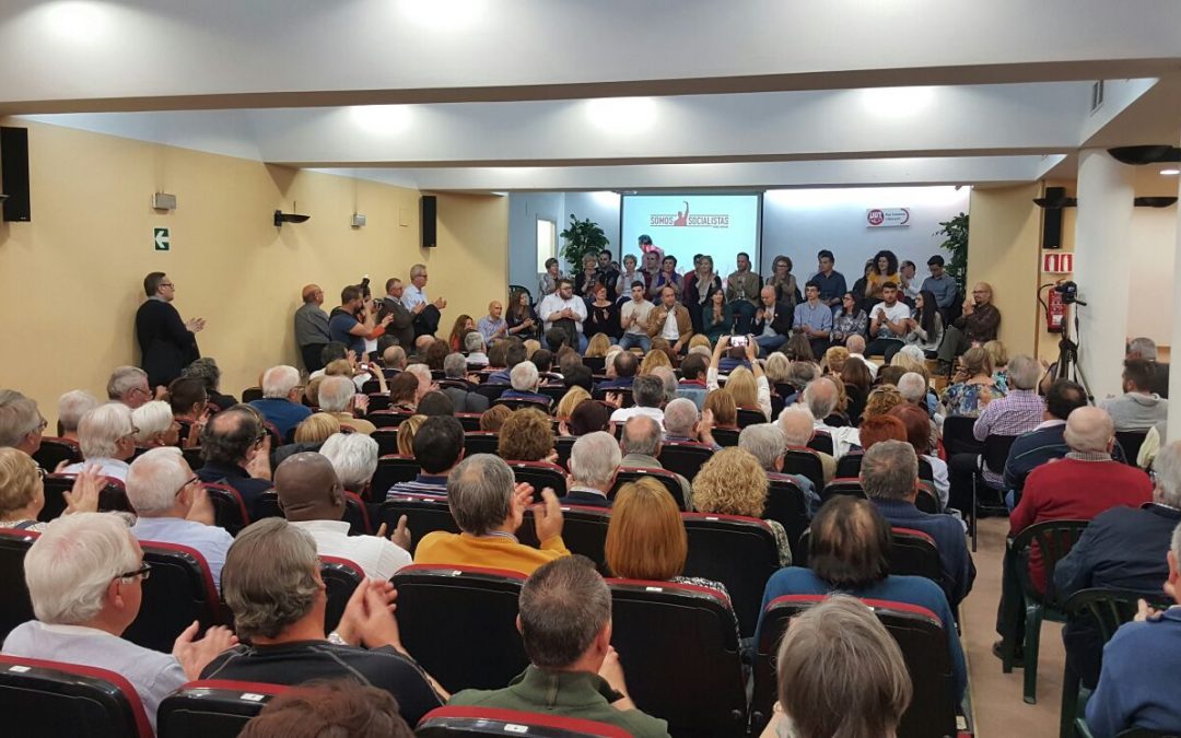 La Plataforma Provincial de Apoyo a Pedro Sánchez celebra su primer acto en Alicante arropado por más de 300 militantes