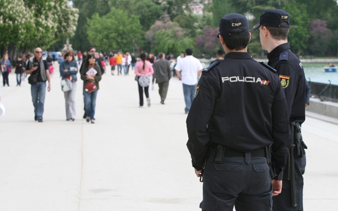 a Policía Nacional detiene al autor de cinco robos con violencia en establecimientos de 24 horas