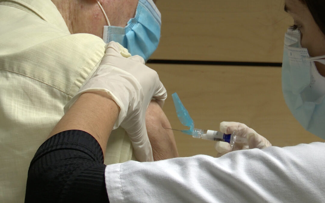 Mas de 90.000 personas ya se han vacunado contra la gripe en Alicante