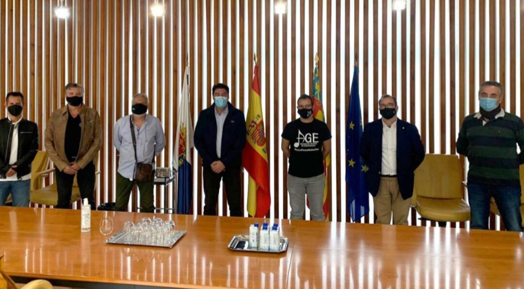 El sector de espectáculos pide a Barcala reactivar los actos culturales