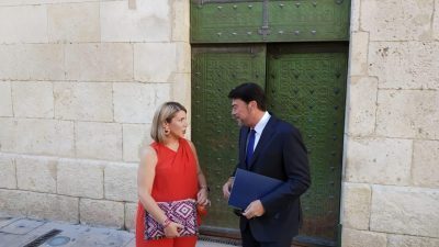 Alicante se une a la campaña frente al maltrato en el día contra la  violencia a la mujer