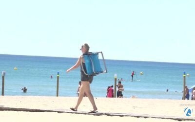 El Campello advierte de la llegada de medusas a sus costas