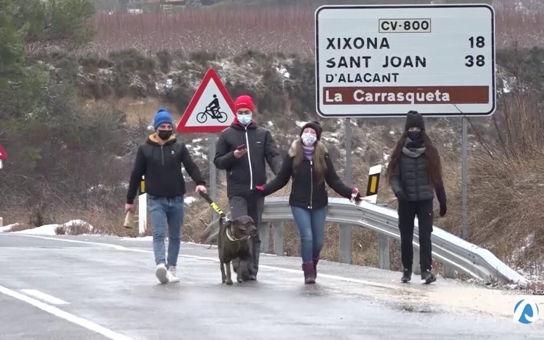 Saturacio?n y aglomeraciones para ver la nieve en Alicante