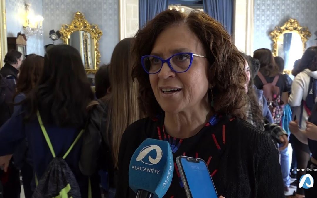 Mediadores escolares de la zona norte visitan el Ayuntamiento
