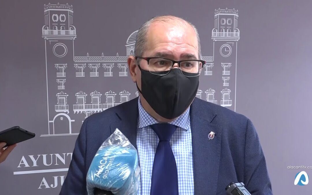 El edil de Seguridad sigue sin recibir explicación oficial por la llegada de los inmigrantes