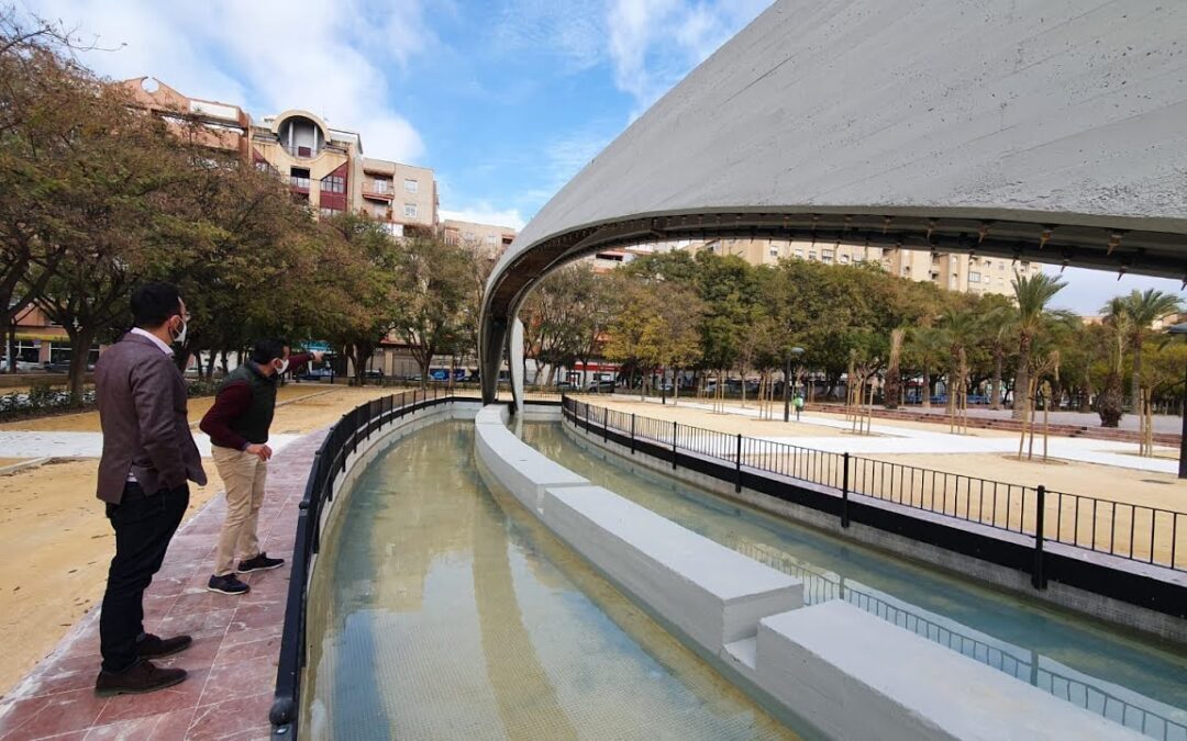 Más zonas verdes e infantiles y mejor iluminación para la Plaza de la Viña