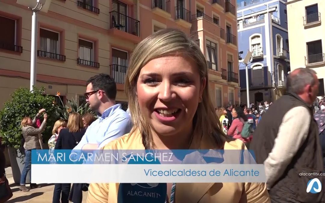 La vicealcaldesa da el toque de inicio a la Semana Santa a ritmo de tamborrada