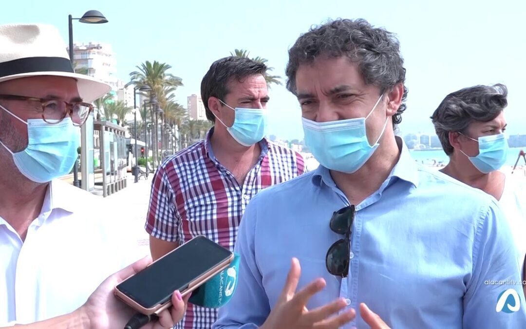 El Campello iza sus banderas de calidad