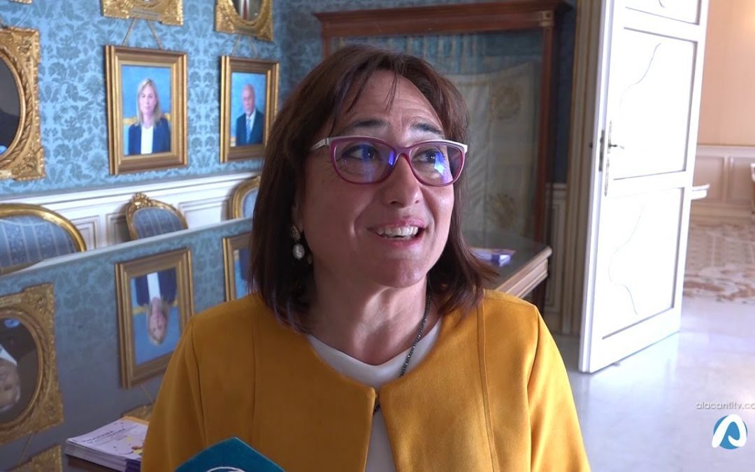 Entrega de premios por el Concusro de dibujos del 8M