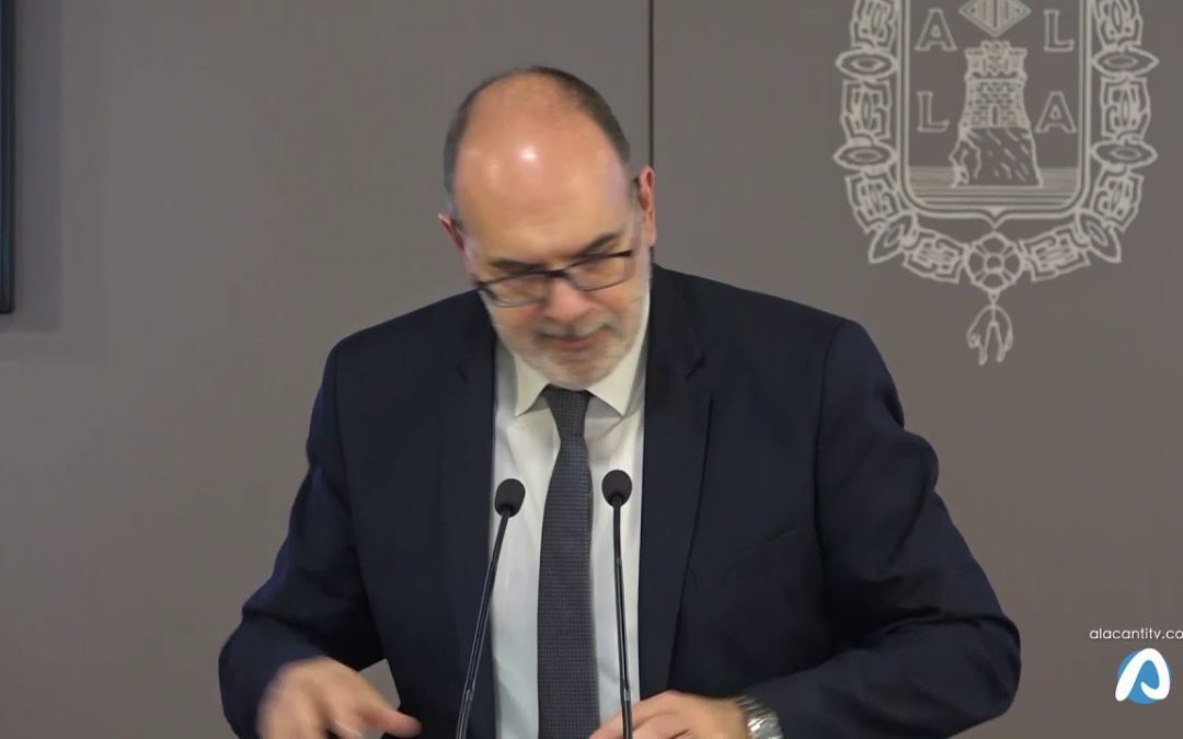 Aprobaciones de planes de urbanismo y ayudas económicas para las Comisiones de Hogueras