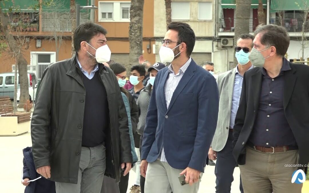 Alicante inaugura la plaza ajardinada ma?s grande de la ciudad