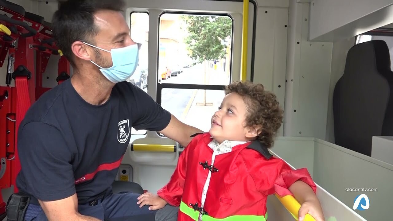Los bomberos se vuelcan con la enfermedad del pequeño Pablo