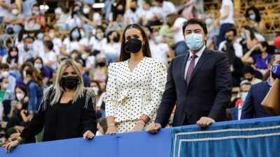 Las Candidatas Infantiles abren los actos de Hogueras