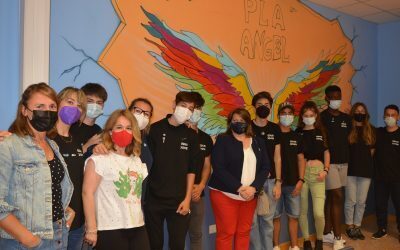 Acción Social realiza talleres de pintura de murales para la mejora social y cultural