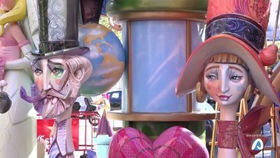 Los ninots del reciclaje toman las calles y plazas de Alicante