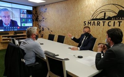 El alcalde pide unión entre instituciones para sumar talento y tecnología