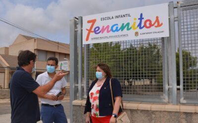 Llopis revisa las mejoras en las escuelas y toma nota para nuevas adecuaciones