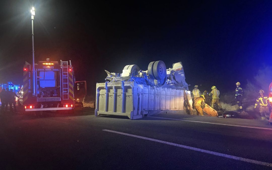 Un camionero pierde la vida en un accidente de madrugada en la A-31 a su paso por Alicante
