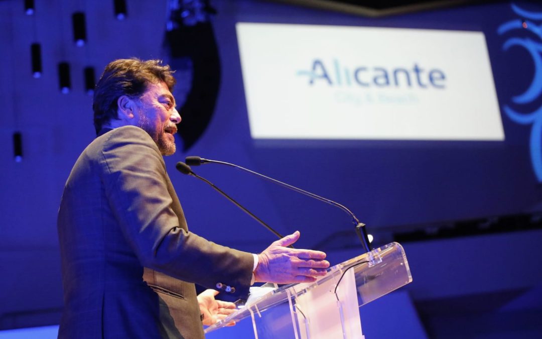 Alicante homenajea al sector turístico por “su esfuerzo y entrega a la ciudad”