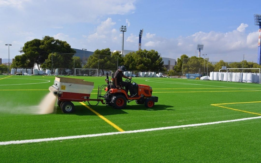 El Ayuntamiento renovará el césped artificial de tres campos de fútbol de la ciudad
