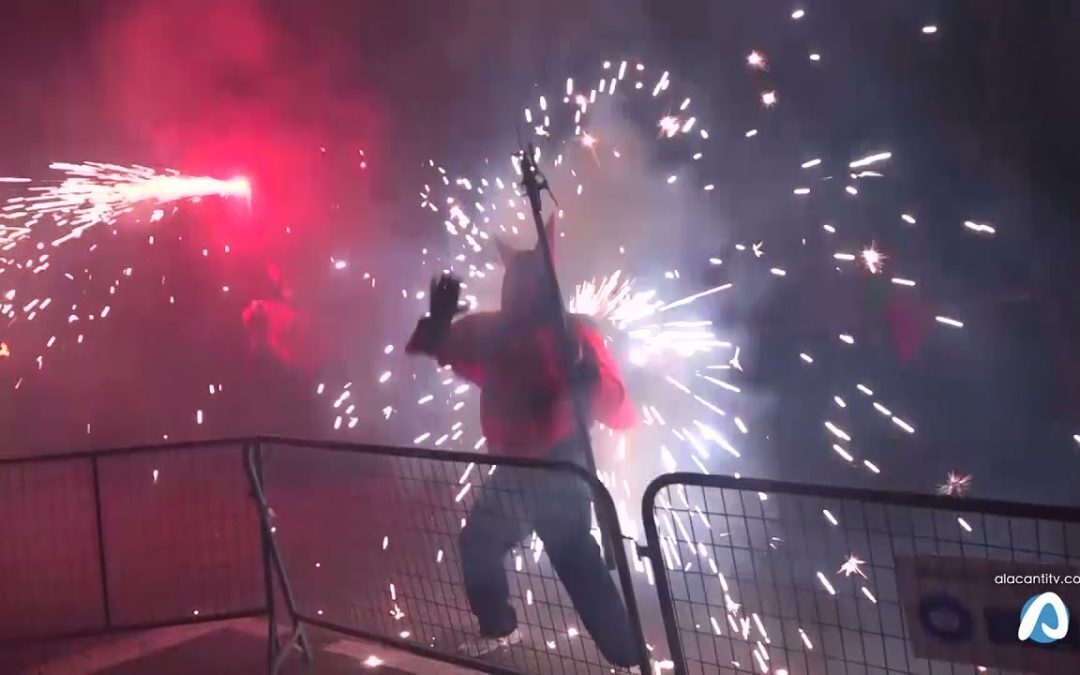 Los Correfocs vuelven a Sant Joan d’Alacant con motivo del día de la Comunitat