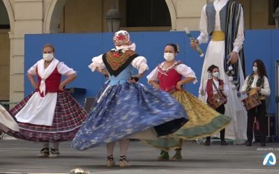 ‘Gegants i cabuts’ conmenoran el día de la Comunitat en las calles de Alicante