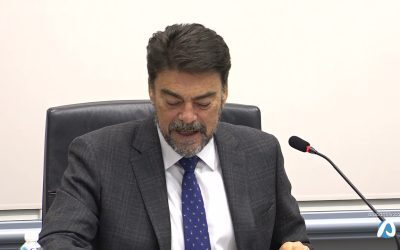 Gómez Gil recibe homenaje de la provincia por una vida dedicada a la docencia y el arte