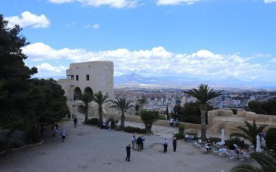 Alicante activa este lunes la nueva línea regular de acceso al Castillo de Santa Bárbara
