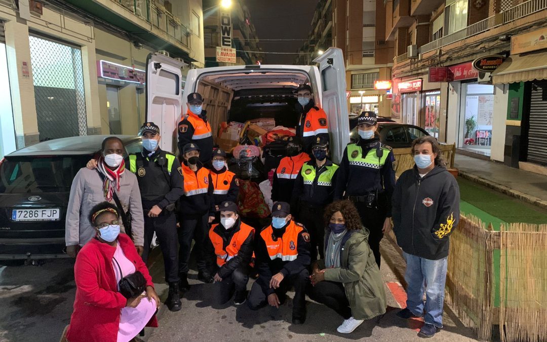 Policía Local y Protección Civil recaudan mil juguetes para fines solidarios
