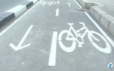 El Ayuntamiento y STV invitan a recorrer las hogueras en bicicleta  junto a la policía