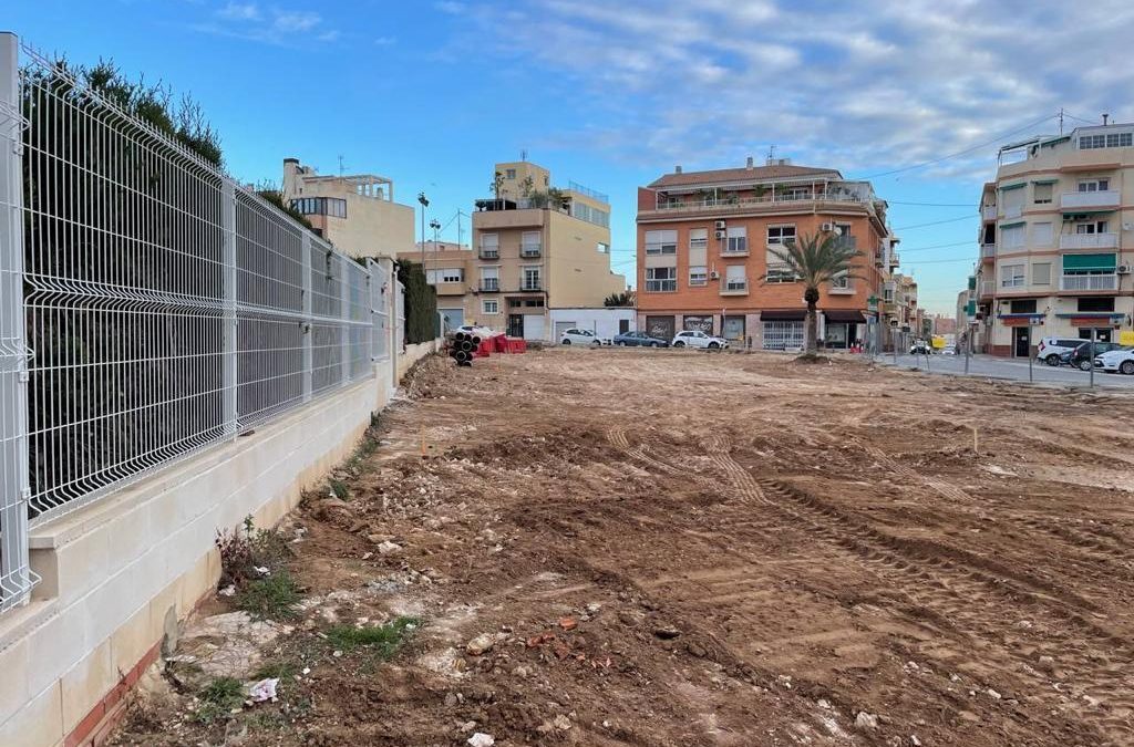 Alicante ofrece 261 plazas de aparcamiento gratuitas en San Gabriel    