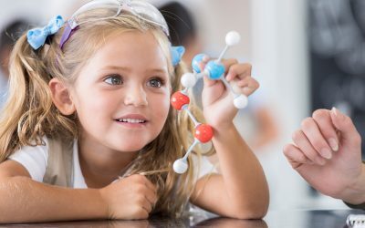 El Campello conmemora el día de la mujer y la niña en la ciencia con talleres