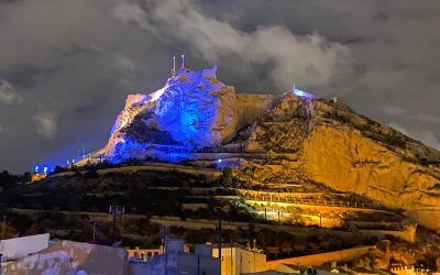 Santa Bárbara se ilumina con los colores de Ucrania en señal de solidaridad