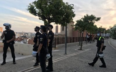 La Policía Local mantiene sus operativos para acabar con el botellón