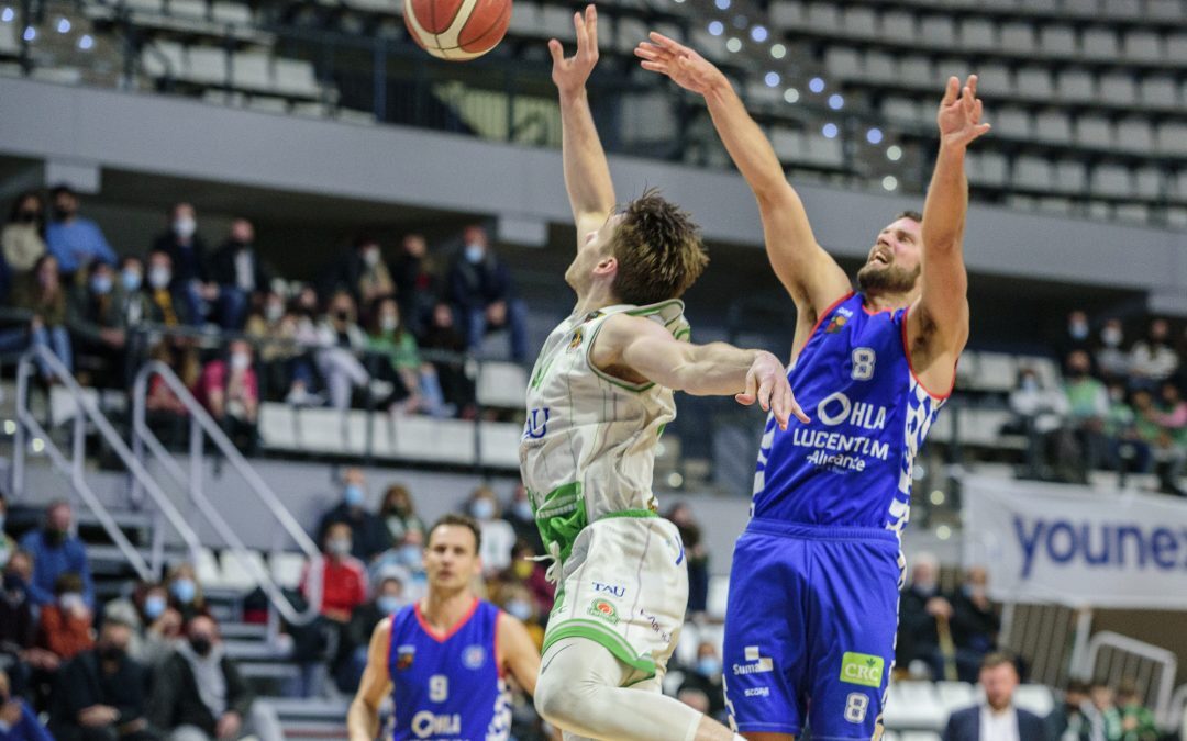 El HLA Alicante se consolida en la zona de playoff tras ganar el derbi ante el TAU Castelló (69-73)