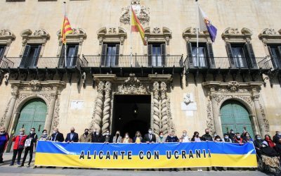 Alicante reafirma su solidaridad con Ucrania y exhorta a Putin  a que pare la agresión