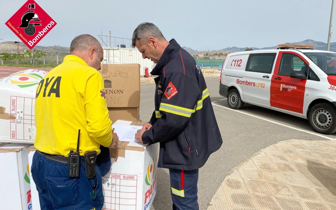 Los Bomberos envían material al personal de emergencias de Ucrania