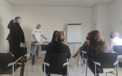 Clases de español para los refugiados ucranianos en El Campello