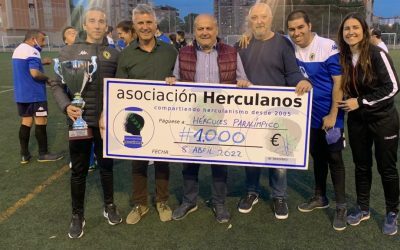 La Asociación Herculanos entrega al Hércules Paralímpico los beneficios de «Azul, Blanco y Negro»
