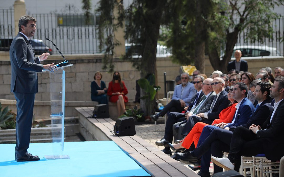 Mazón defiende la autonomía de la Diputación en su 200 aniversario