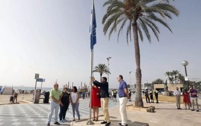 Alicante vuelve a hacer pleno y suma Banderas Azules para sus cinco playas